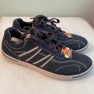 NWT Skechers Relaxed Fit Memory Form shoes